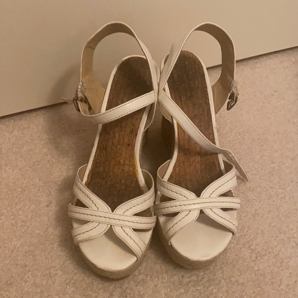 White wedges